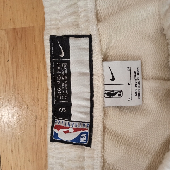 Nike NBA Chicago Bulls Cream Showtime Performance Pants Men's Size Small - Picture 10 of 15